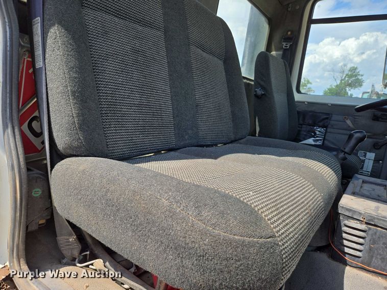 image for item EN8239 1993 Ford CF8000 inversion boiler truck 