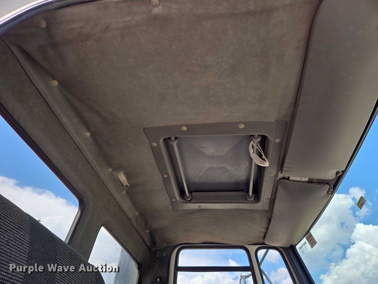 image for item EN8239 1993 Ford CF8000 inversion boiler truck 