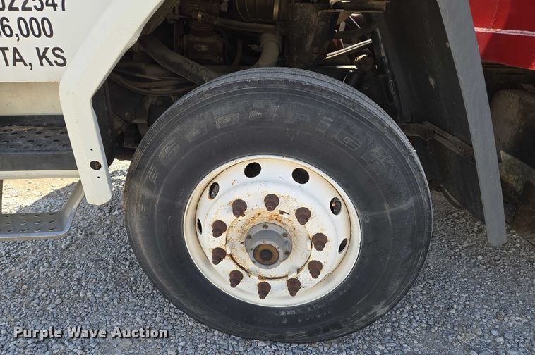 image for item EN8239 1993 Ford CF8000 inversion boiler truck 