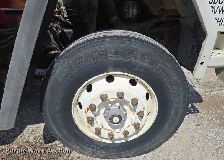 image for item EN8239 1993 Ford CF8000 inversion boiler truck 