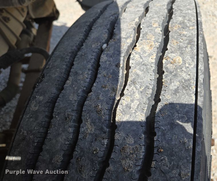 image for item EN8239 1993 Ford CF8000 inversion boiler truck 