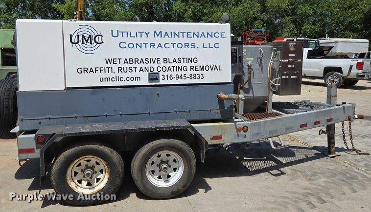 image for item EN8241 2010 EcoQuip EQ400T-A vapor abrasive blast system trailer