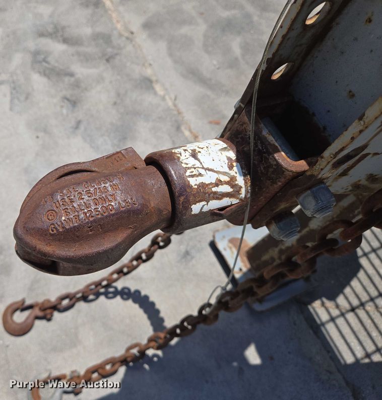 image for item EN8241 2010 EcoQuip EQ400T-A vapor abrasive blast system trailer