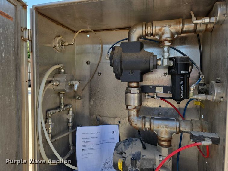 image for item EN8241 2010 EcoQuip EQ400T-A vapor abrasive blast system trailer