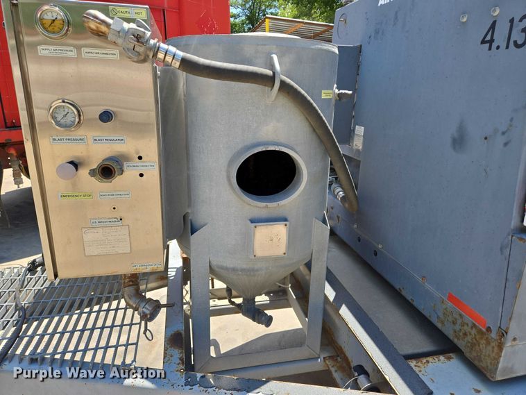 image for item EN8241 2010 EcoQuip EQ400T-A vapor abrasive blast system trailer