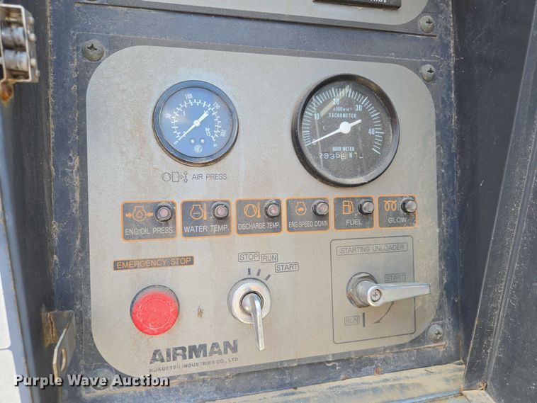 image for item EN8241 2010 EcoQuip EQ400T-A vapor abrasive blast system trailer