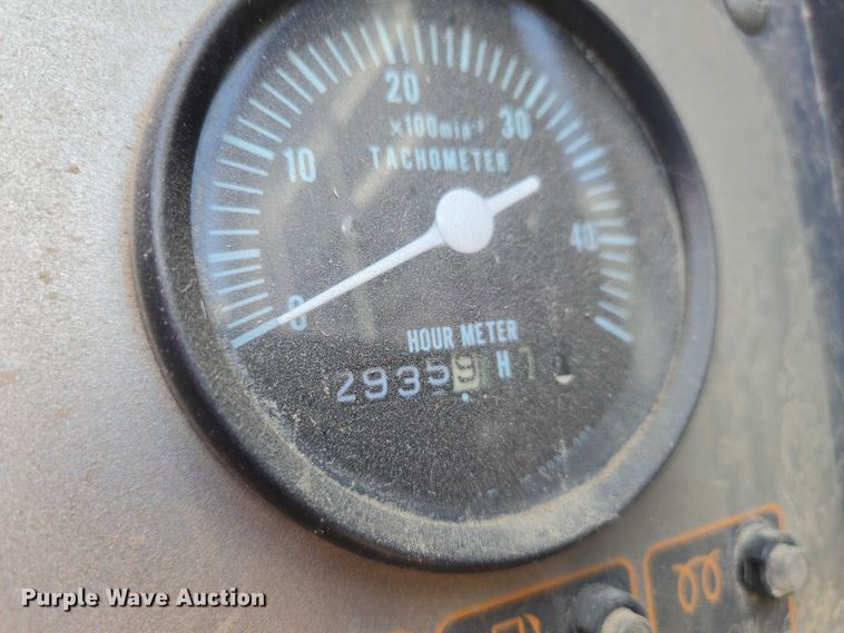 image for item EN8241 2010 EcoQuip EQ400T-A vapor abrasive blast system trailer