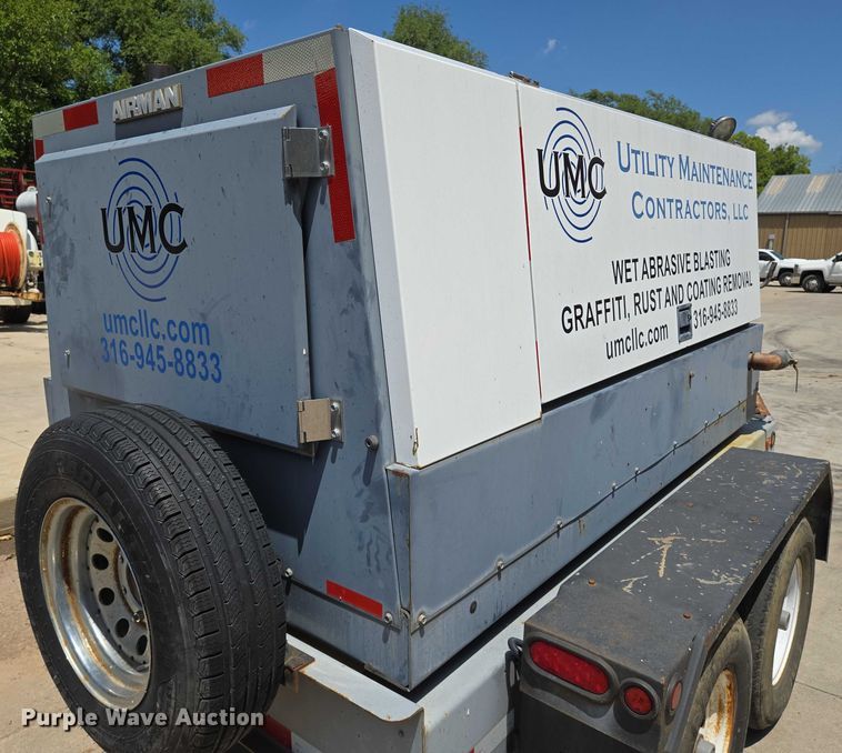 image for item EN8241 2010 EcoQuip EQ400T-A vapor abrasive blast system trailer