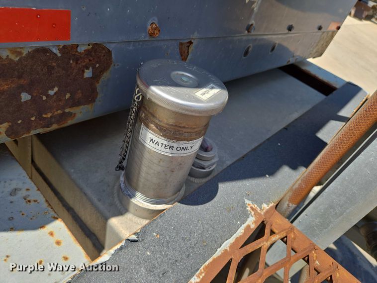 image for item EN8241 2010 EcoQuip EQ400T-A vapor abrasive blast system trailer