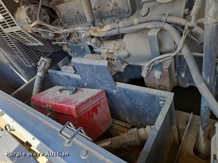 image for item EN8241 2010 EcoQuip EQ400T-A vapor abrasive blast system trailer