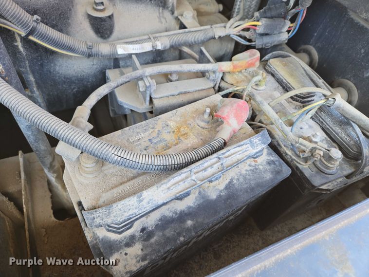 image for item EN8241 2010 EcoQuip EQ400T-A vapor abrasive blast system trailer