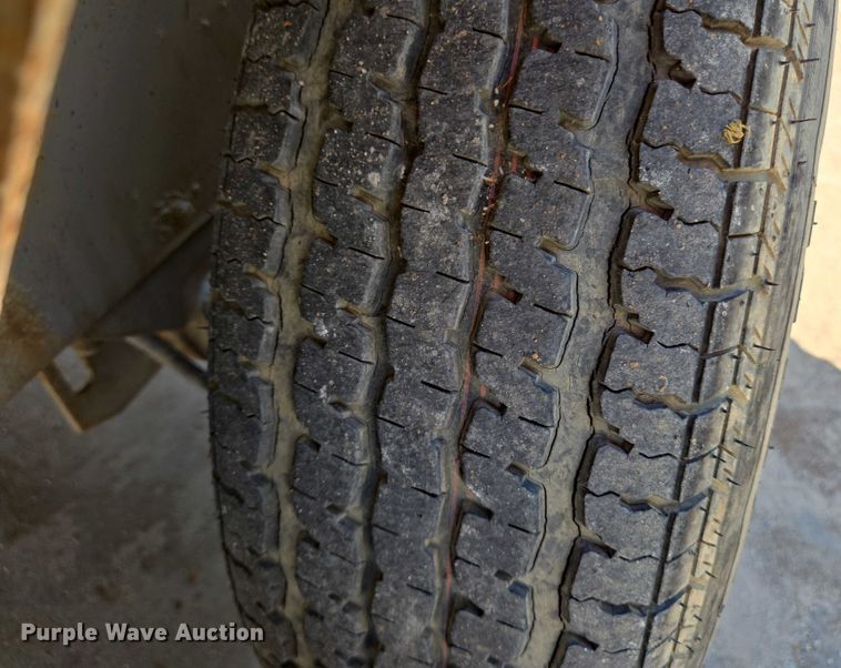 image for item EN8241 2010 EcoQuip EQ400T-A vapor abrasive blast system trailer