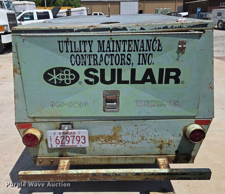 image for item EN8242 1994 Sullair 185 DPQ JD air compressor