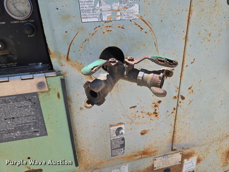 image for item EN8242 1994 Sullair 185 DPQ JD air compressor