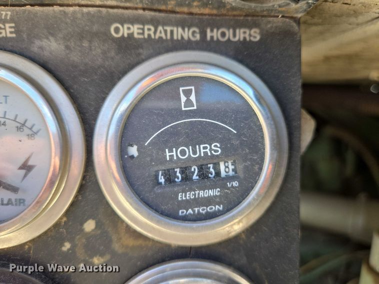 image for item EN8242 1994 Sullair 185 DPQ JD air compressor