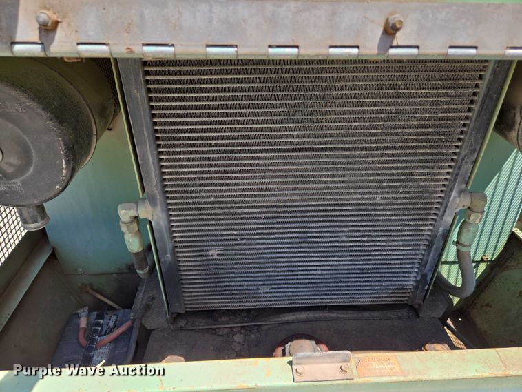 image for item EN8242 1994 Sullair 185 DPQ JD air compressor