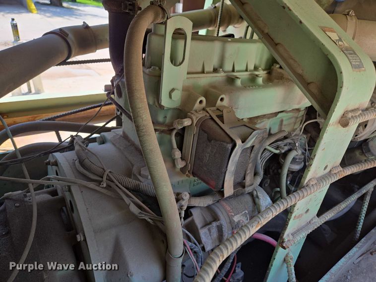 image for item EN8242 1994 Sullair 185 DPQ JD air compressor