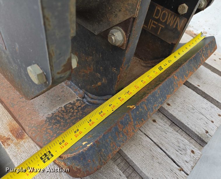 image for item EN8243 Indeco THC-130 plate compactor