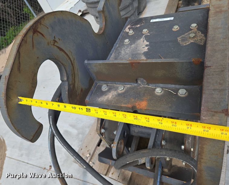 image for item EN8243 Indeco THC-130 plate compactor