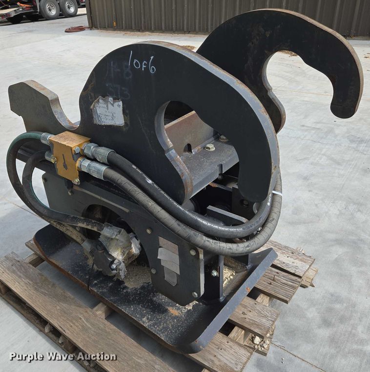 image for item EN8244 Indeco THC-130 plate compactor