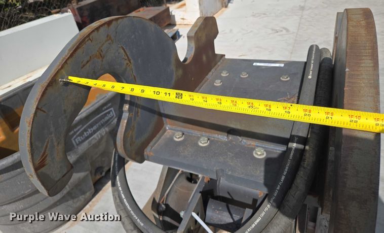 image for item EN8244 Indeco THC-130 plate compactor