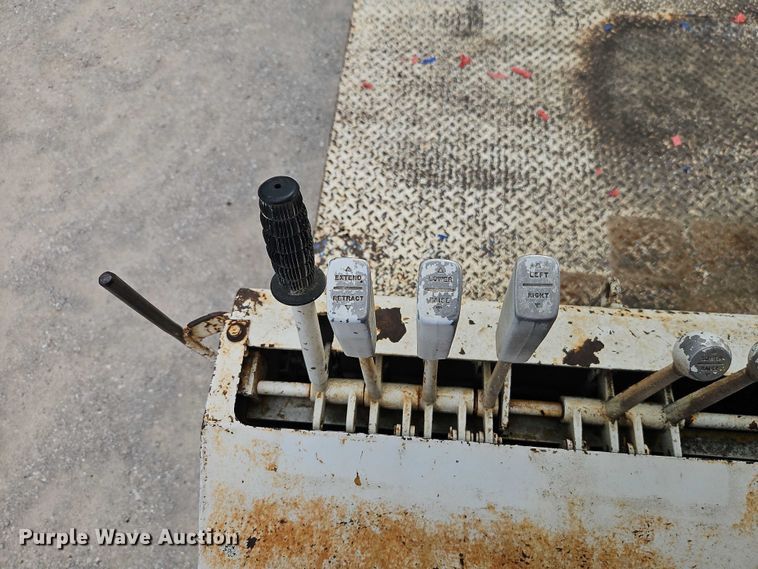 image for item EO4501 2000 GMC C7500 crane truck