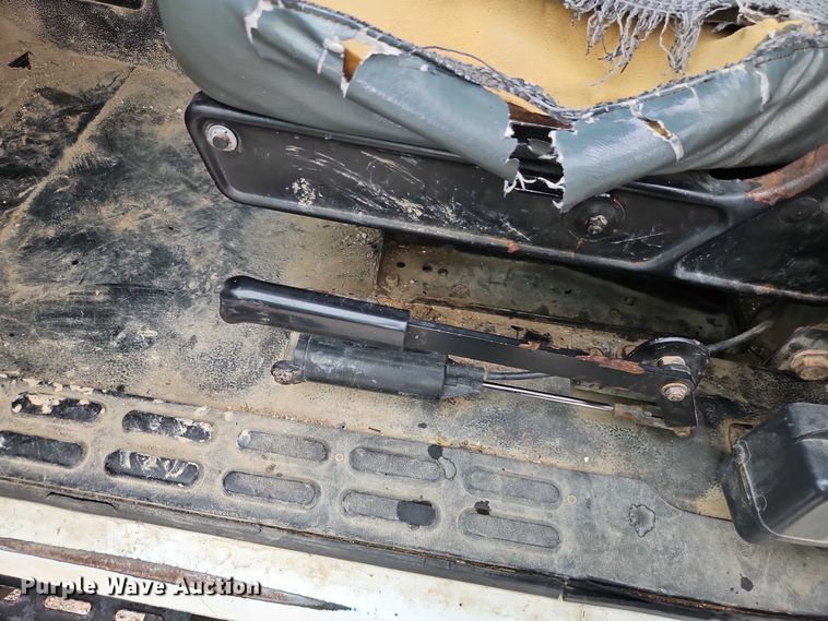 image for item EO4501 2000 GMC C7500 crane truck