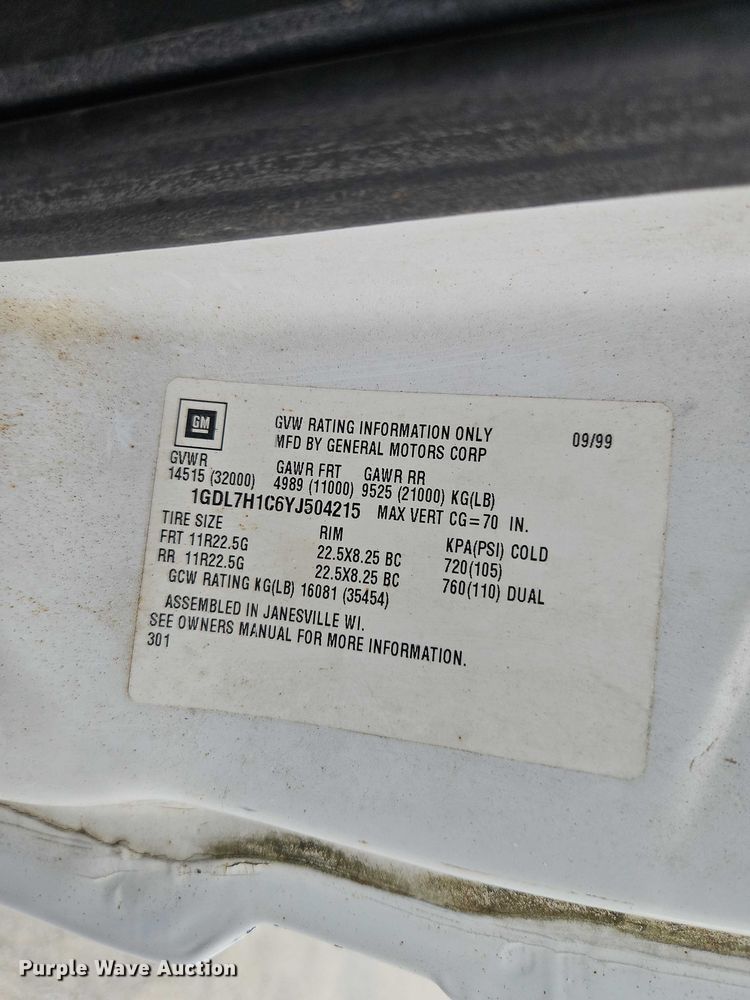 image for item EO4501 2000 GMC C7500 crane truck