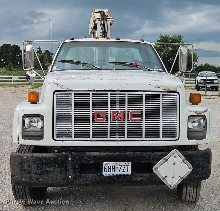 image for item EO4502 1992 GMC Topkick C5500 crane truck