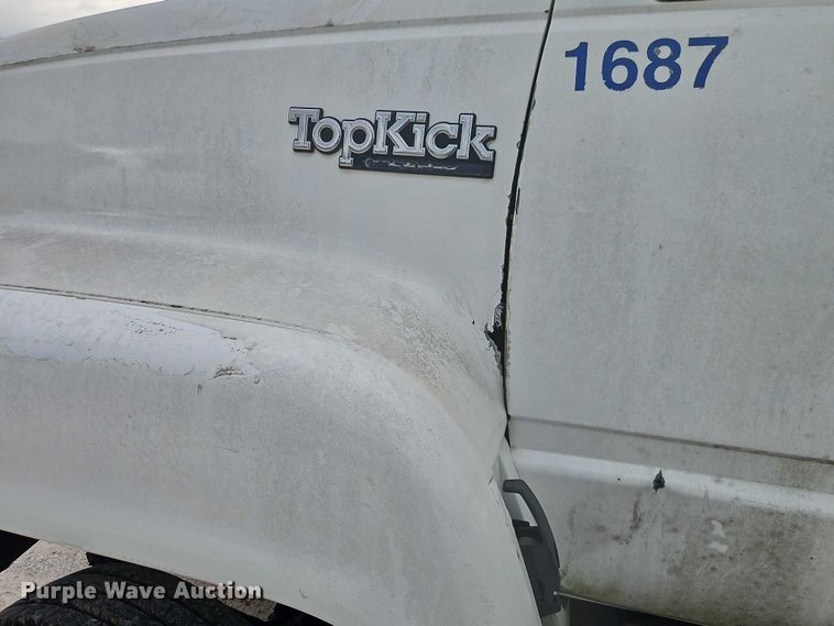 image for item EO4502 1992 GMC Topkick C5500 crane truck