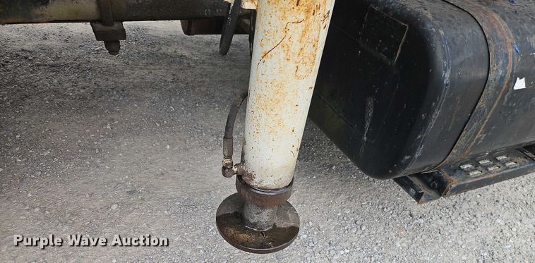 image for item EO4502 1992 GMC Topkick C5500 crane truck