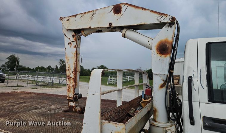 image for item EO4502 1992 GMC Topkick C5500 crane truck