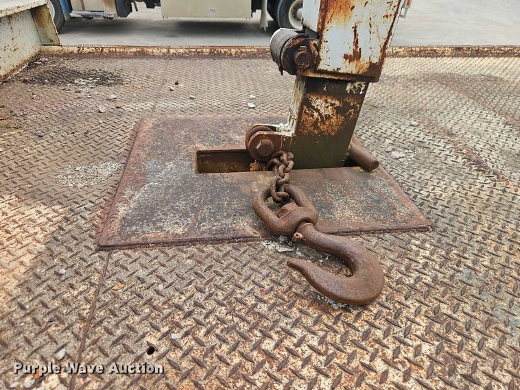 image for item EO4502 1992 GMC Topkick C5500 crane truck