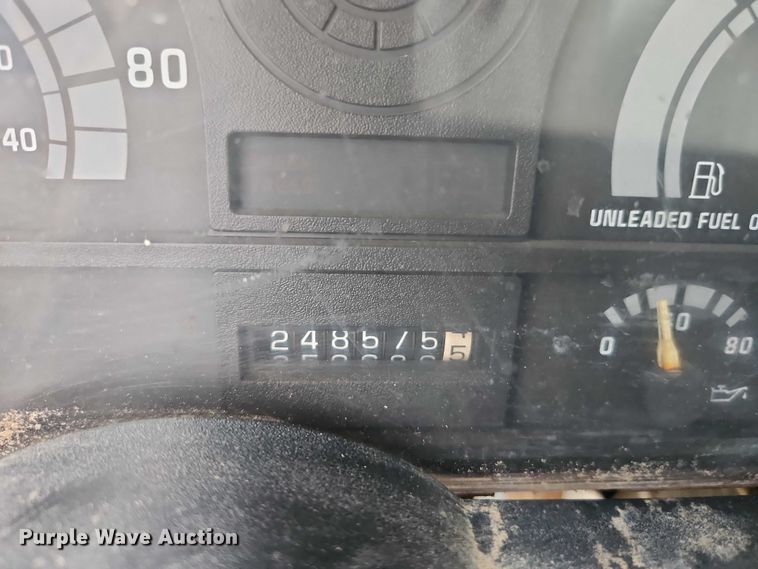 image for item EO4502 1992 GMC Topkick C5500 crane truck