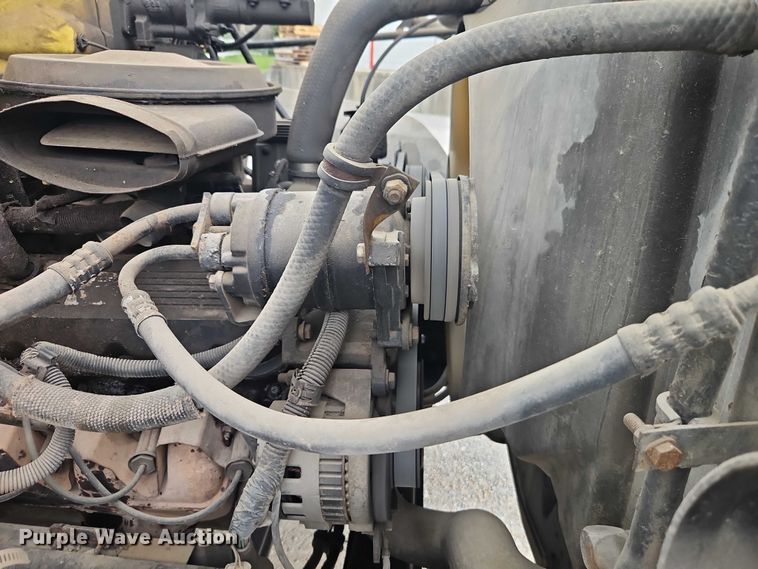 image for item EO4502 1992 GMC Topkick C5500 crane truck