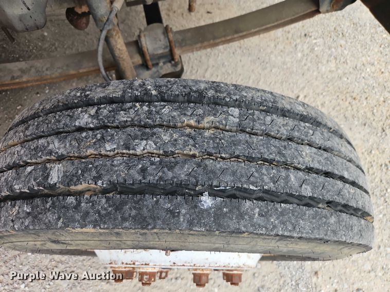 image for item EO4502 1992 GMC Topkick C5500 crane truck