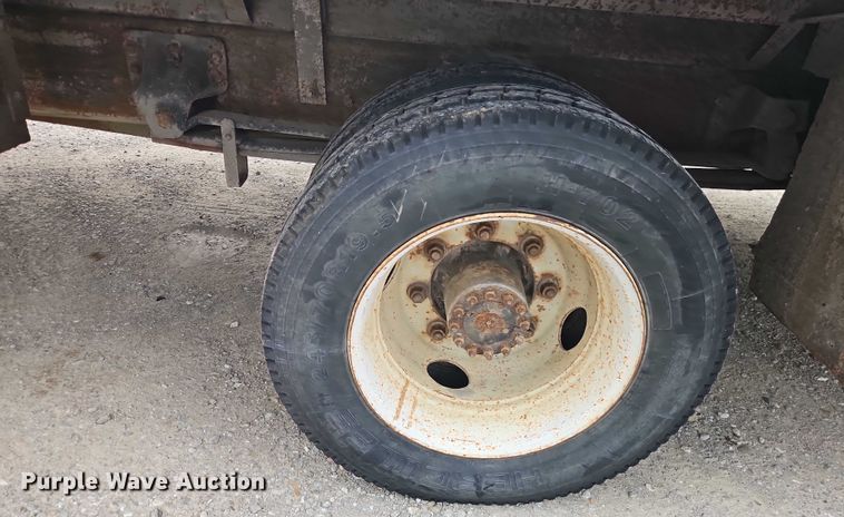 image for item EO4502 1992 GMC Topkick C5500 crane truck