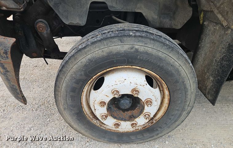 image for item EO4502 1992 GMC Topkick C5500 crane truck