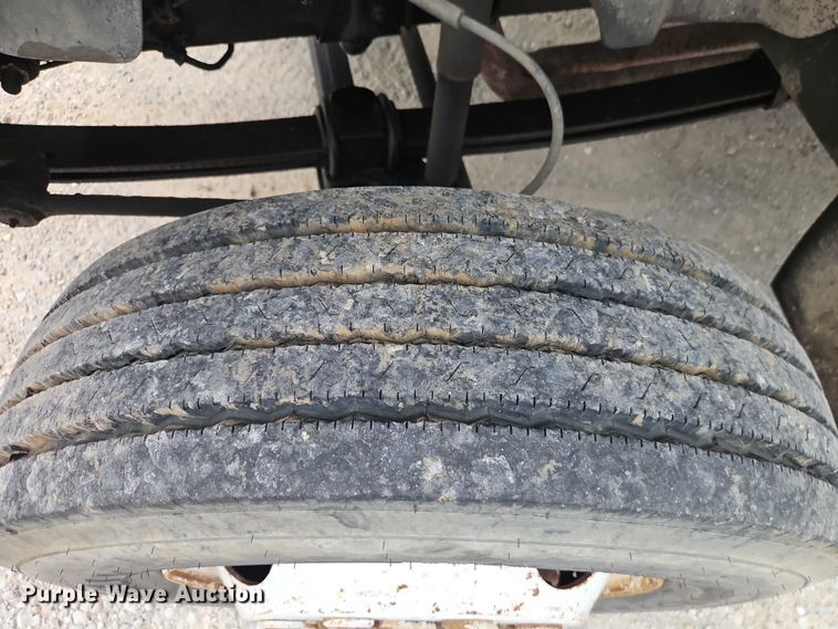 image for item EO4502 1992 GMC Topkick C5500 crane truck