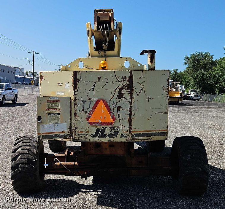 image for item EO4508 1994 JLG 80HX boom lift