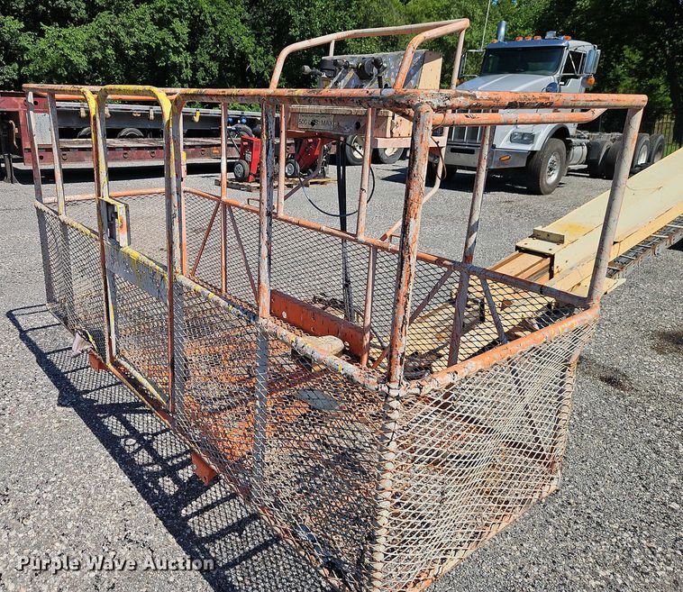 image for item EO4508 1994 JLG 80HX boom lift
