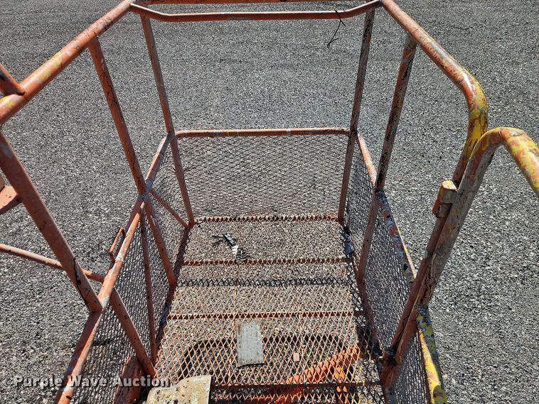 image for item EO4508 1994 JLG 80HX boom lift