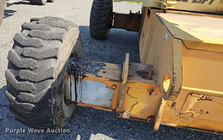 image for item EO4508 1994 JLG 80HX boom lift