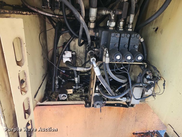 image for item EO4508 1994 JLG 80HX boom lift