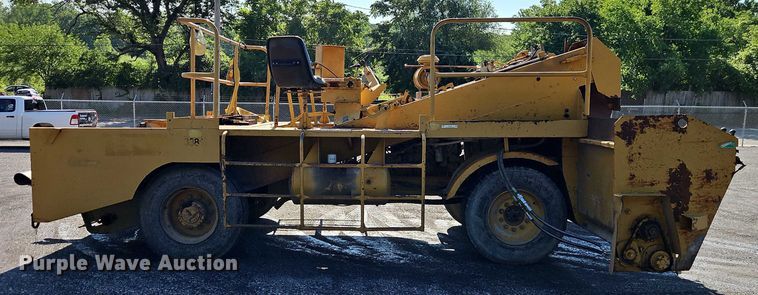 image for item EO4511 Etnyre chip spreader