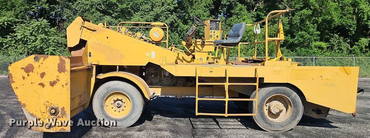 image for item EO4511 Etnyre chip spreader