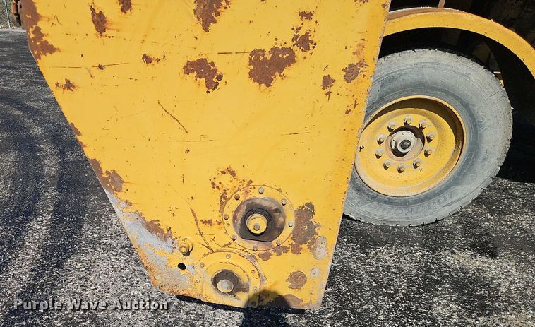 image for item EO4511 Etnyre chip spreader