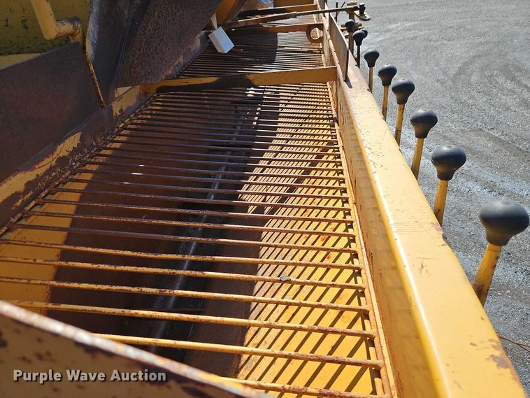 image for item EO4511 Etnyre chip spreader