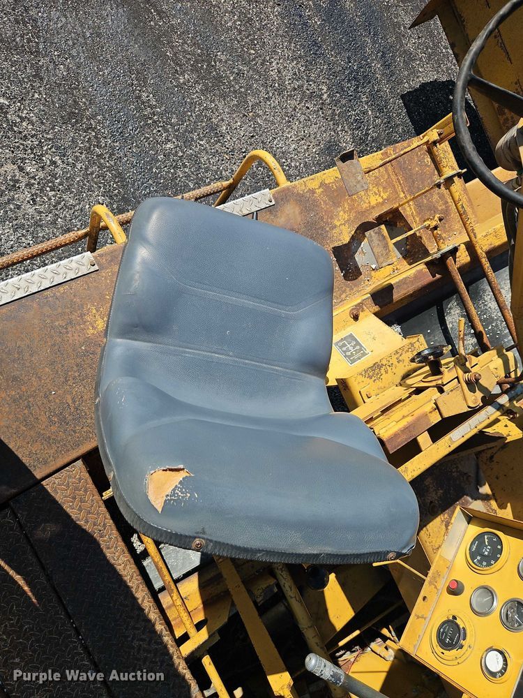 image for item EO4511 Etnyre chip spreader