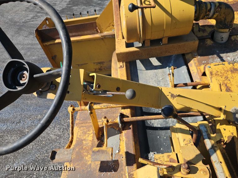 image for item EO4511 Etnyre chip spreader